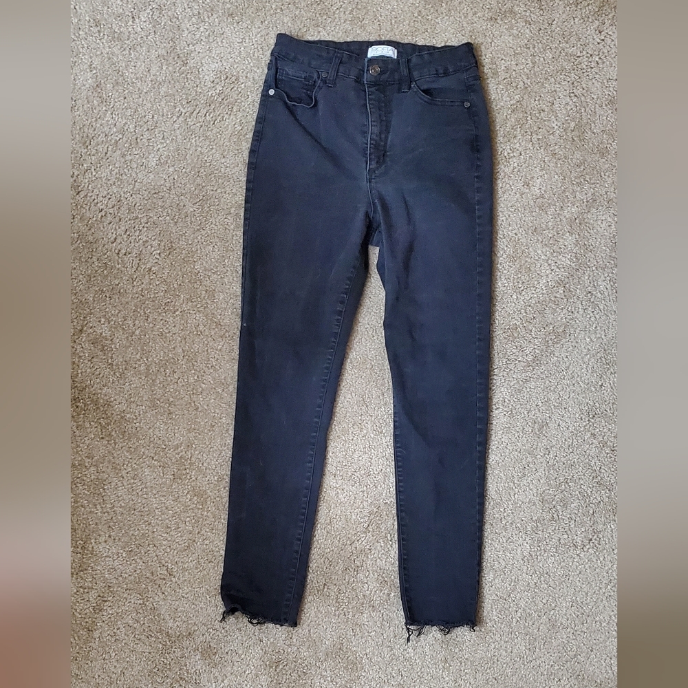 Black Skinny Jeans